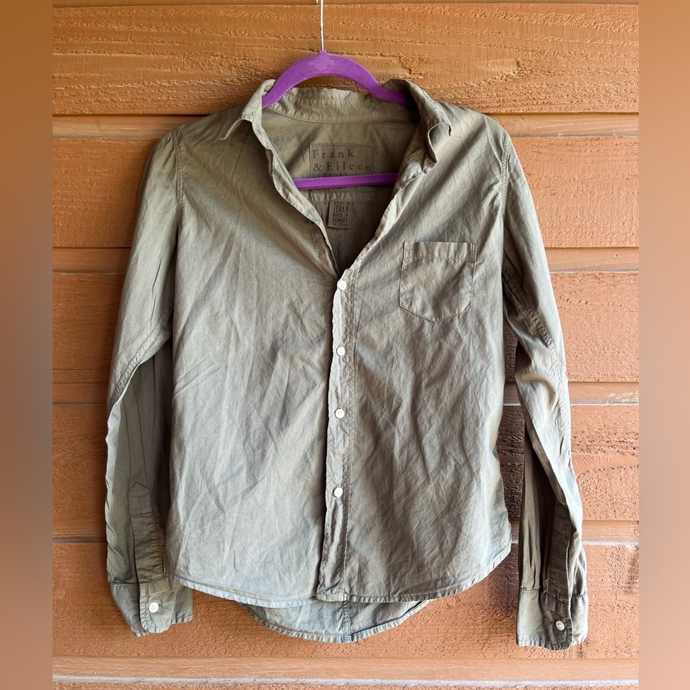 Frank & Eileen “The Barry” blouse in lightweight 100% cotton size S EUC